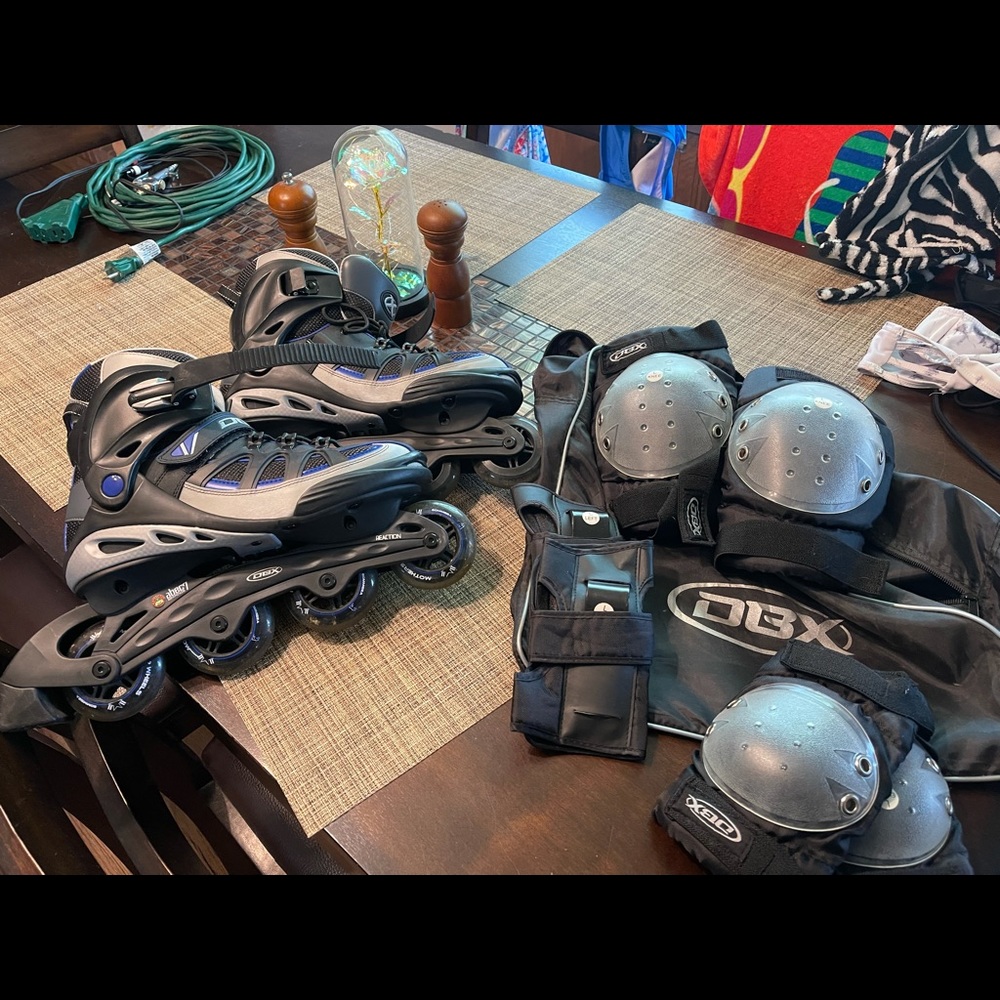 DBX Roller Blades W/Accessories